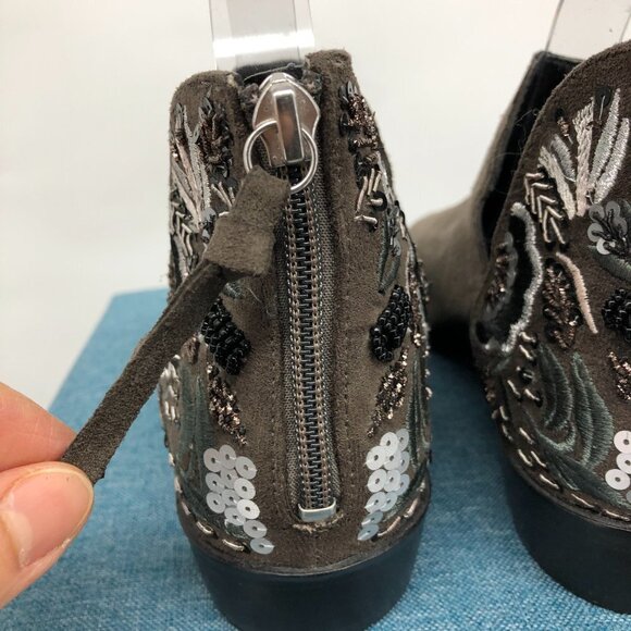 Kenneth Cole  REACTION Taupe Suede Loop Here We Go Embellished Ankle Booties 7 - Picture 6 of 16